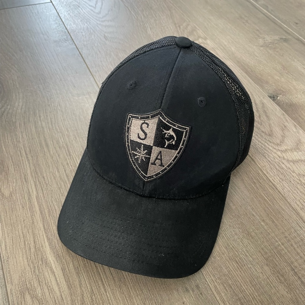 FREE Black SA Crest Hat